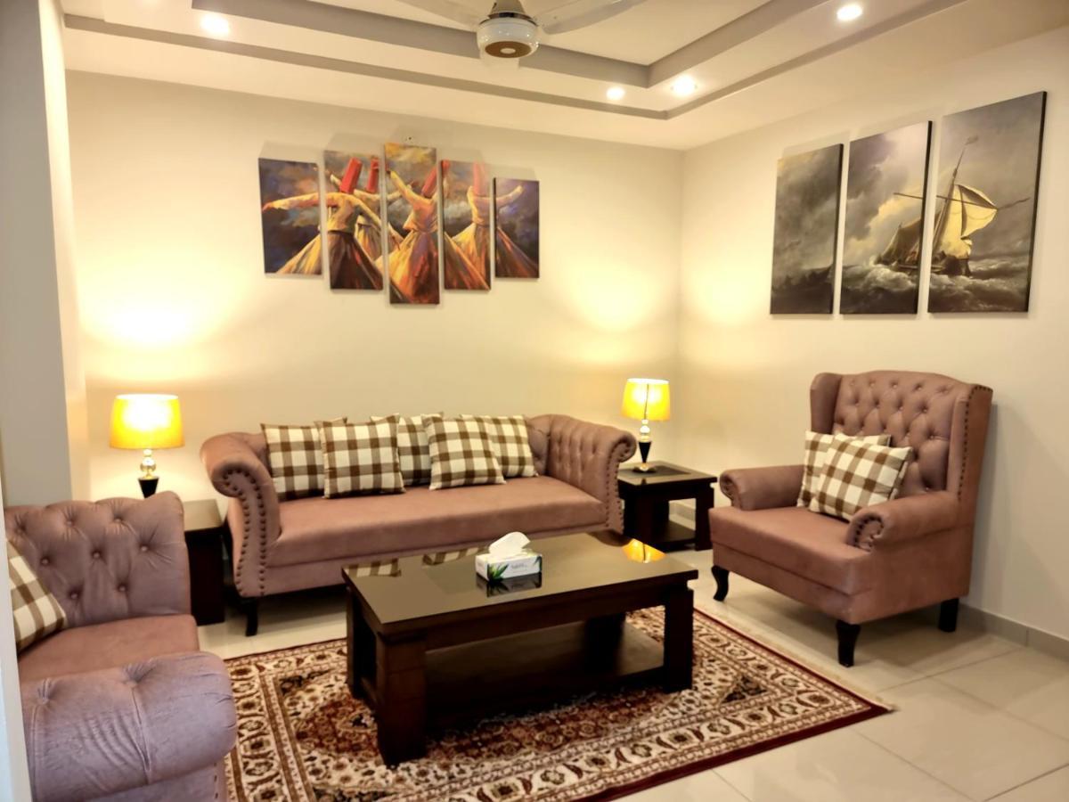 The Millenial Apartments & Suites Bahria Town Равалпінді Екстер'єр фото